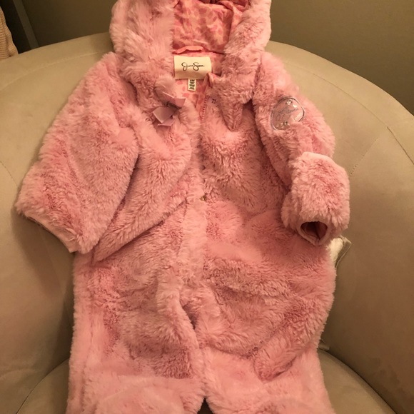 Jessica Simpson Baby Girls Warm and Fluffy Faux Fur Pram with Character Hood. - Picture 4 of 11
